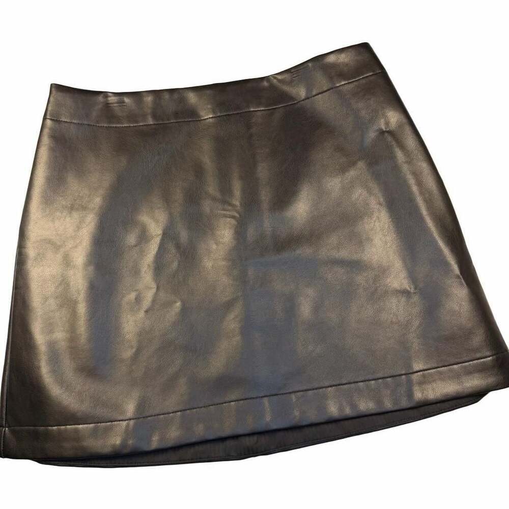 GAP Black Leather Mini Skirt Sz 8